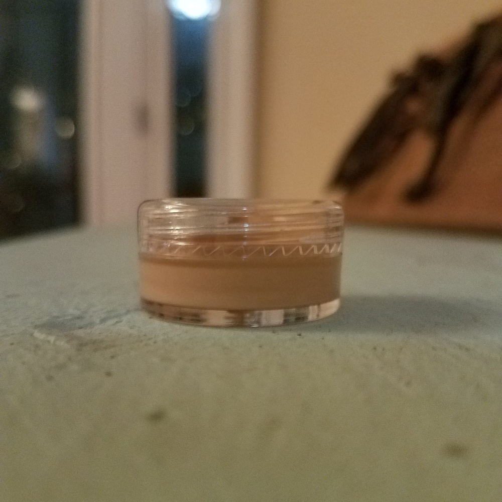 Rodan and fields radiant defense 4 samples